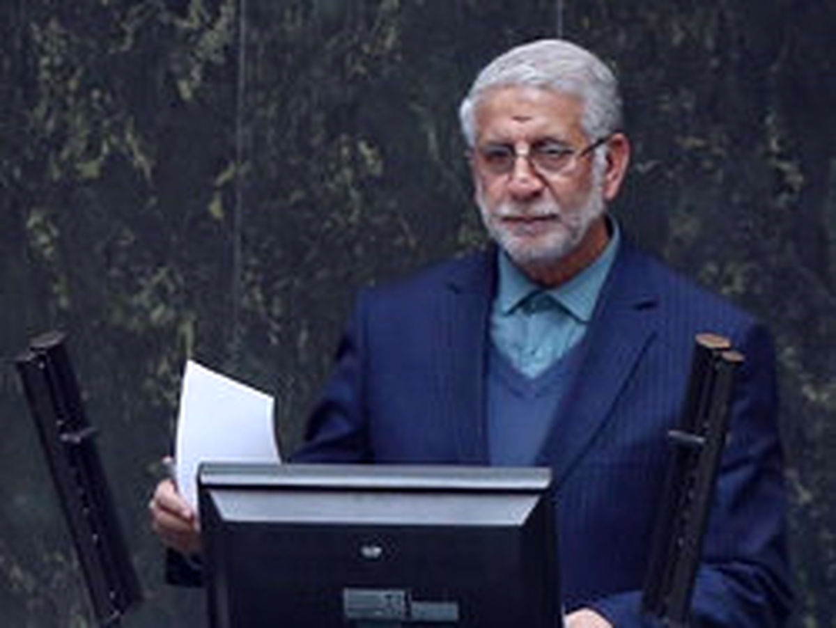 نماینده زابل از پاسخهای وزیر ارشاد قانع شد