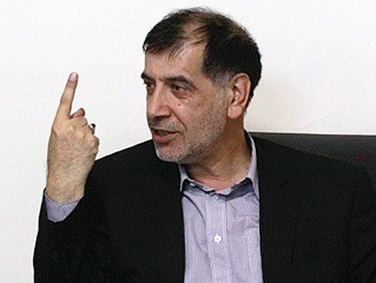 جلیلی نامزد نمیشود/رای منفی خاتمی و هاشمی بالاست/ دم خروس اقدامات انتخاباتی احمدی نژاد هویداست!
