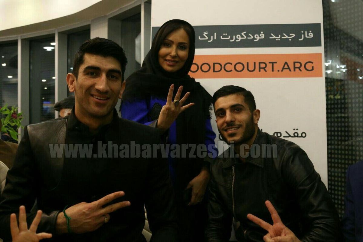 بازیگر زن استقلالی در افتتاحیه رستوران منصوریان +عکس