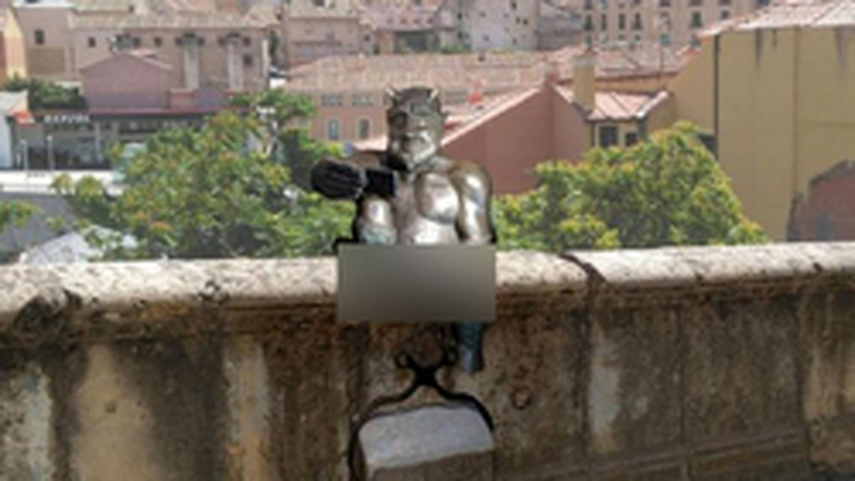 مجسمه عجیب شیطان در اسپانیا خبرساز شد +عکس