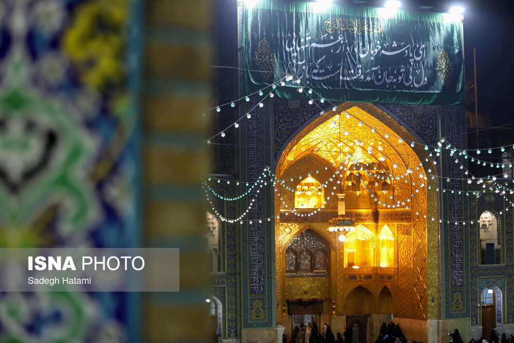 تصاویر: حال و هوای حرم مطهر رضوی در شب نیمه شعبان
