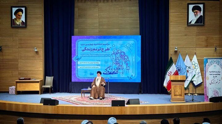 علم الهدی:کفالت اقتصادی خانواده بر عهده مرد است