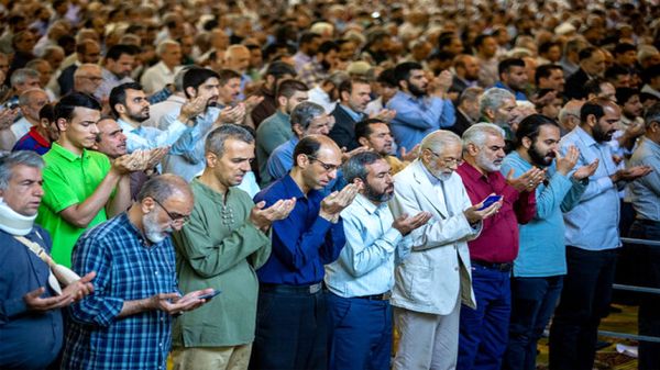 اقامه نماز عید قربان در دانشگاه تهران
