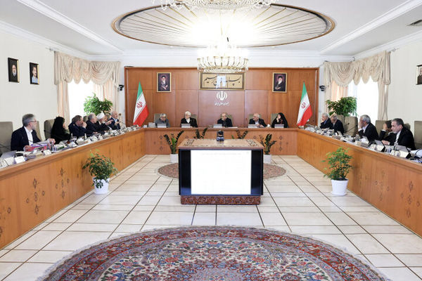 تشریح آخرین وضعیت تامین دارو و تجهیزات پزشکی در جلسه دولت