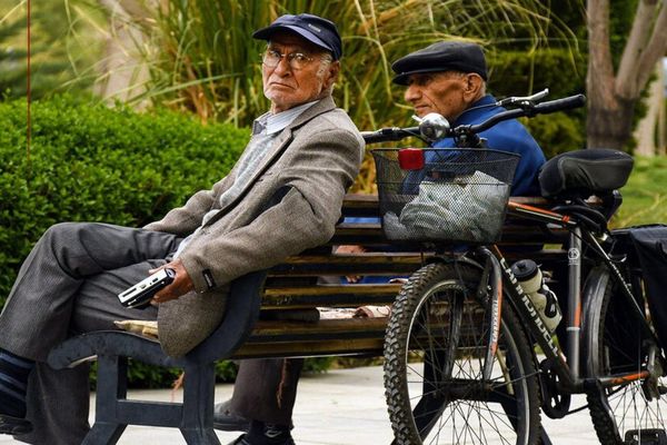 برنامه افزایش ۷۰ درصدی حقوق بازنشستگان | اجرای دوباره همسان‌سازی از آذر؟