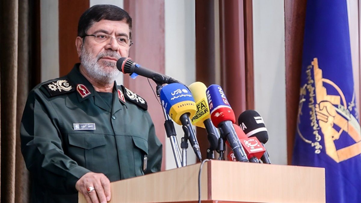 سردار شریف: ایران در نبردی نابرابر دشمن را شکست داد