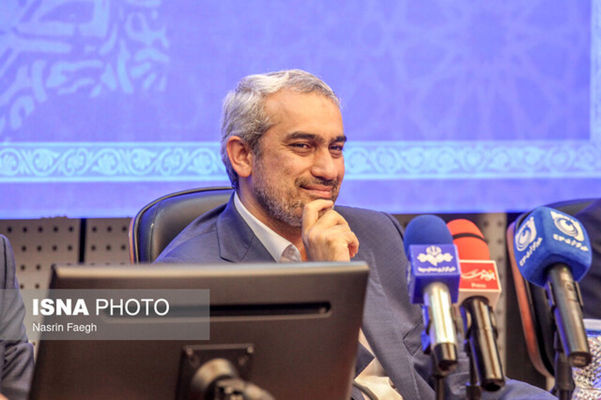 وزیر اقتصاد: تصمیمات خوبی برای تثبیت بازار ارز گرفته شده است