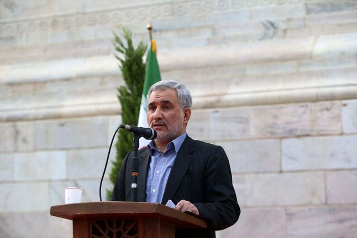 اسماعیلی: اگر می خواهیم ایران بماند، راهی جز حفظ فرهنگ و زبان نداریم