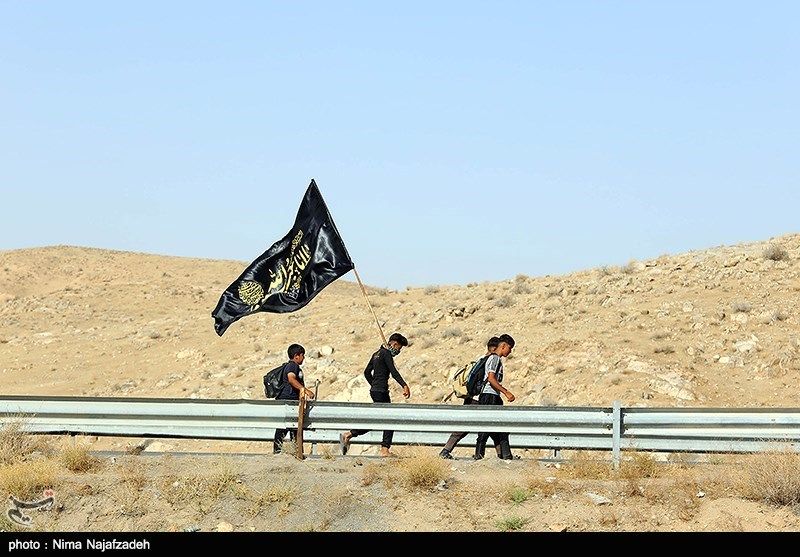 زائران پیاده امام رضا (ع)