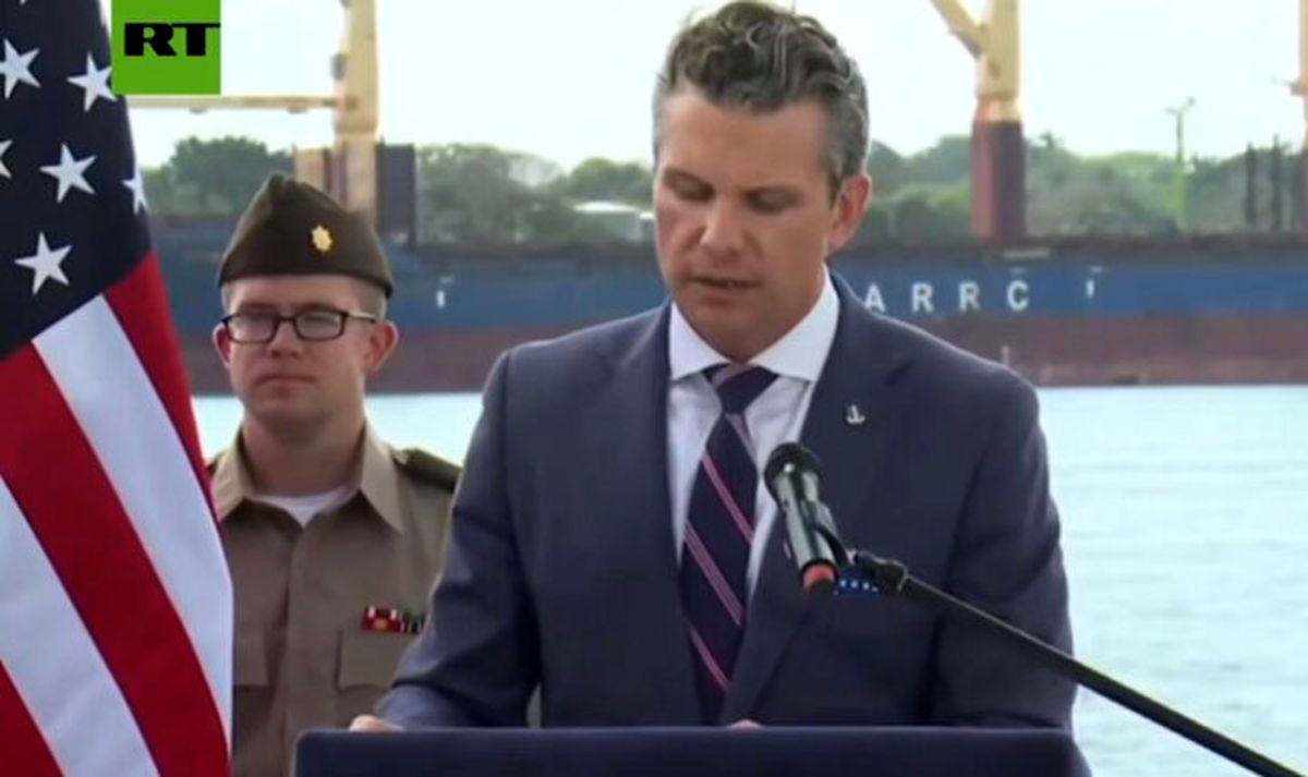 وزیر دفاع آمریکا : تهران تصمیم بگیرد استقرار بمبافکنهای بی-2 در خاورمیانه پیامی به ایران است یا نه؟