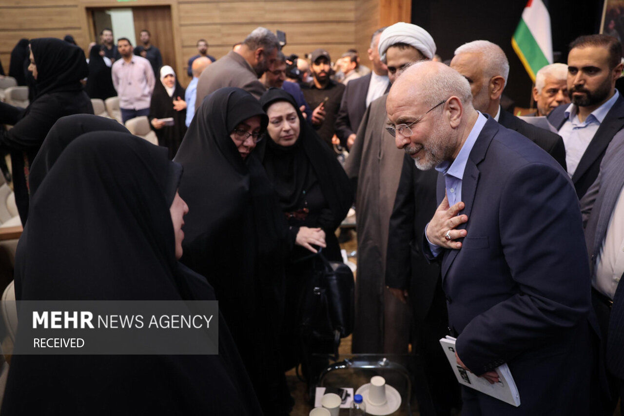 تصاویر: آیین پاسداشت روز مقاومت و پایداری