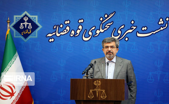 ستایشی: جا برای پشیمانی سلبریتی ها باز است/ عذرخواهی کنند