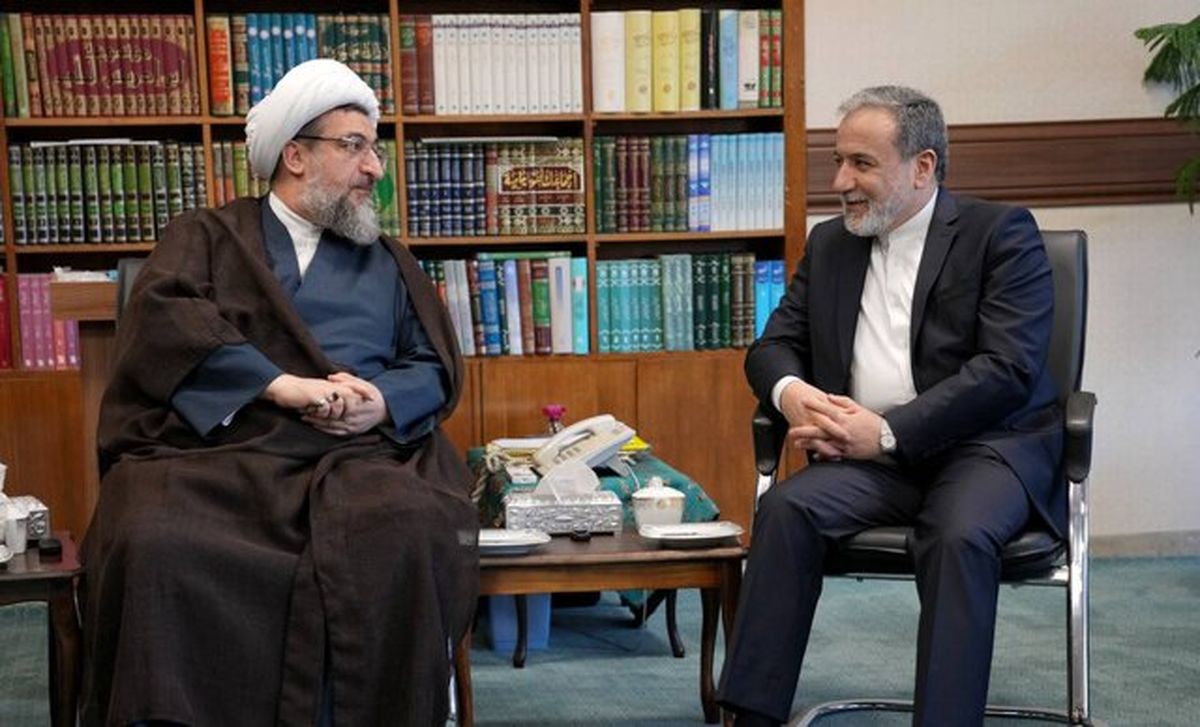 عراقچی: میدان و دیپلماسی دشمنان را متوقف کردند