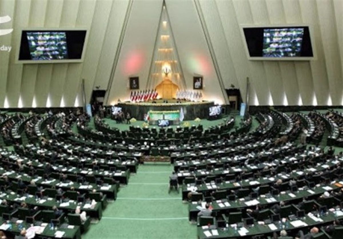 مصوبه مجلس برای تقویت جایگاه سهامداران خرد