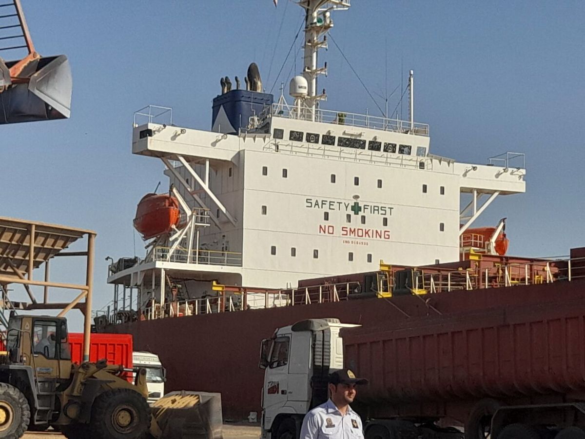 مردم نگران تامین کالای اساسی نباشند