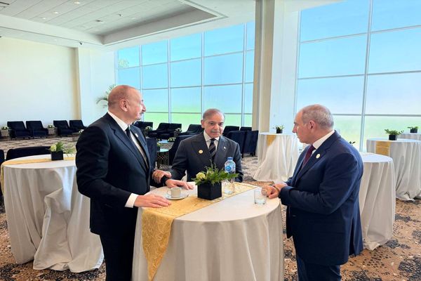 گفتگوی رهبران ارمنستان، آذربایجان و پاکستان در شرم الشیخ +عکس