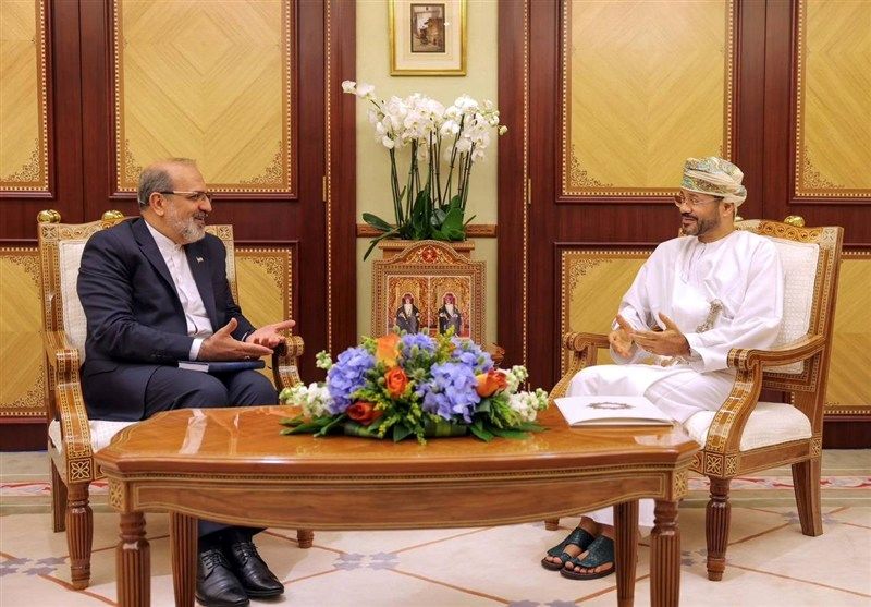 پیام کتبی عراقچی به وزیر خارجه عمان تقدیم شد