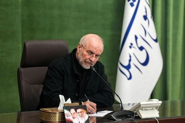 قالیباف: تمام شهدای ایران عزیز را ناظر بر اعمال و رفتار خود می‌دانم