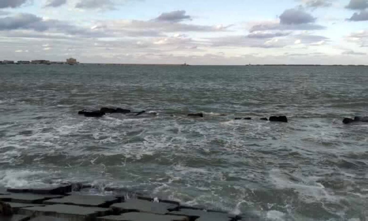 اتفاق هولناک بعد از زلزله ترکیه | زلزله ترکیه آب دریاى مصر را سیاه کرد +عکس