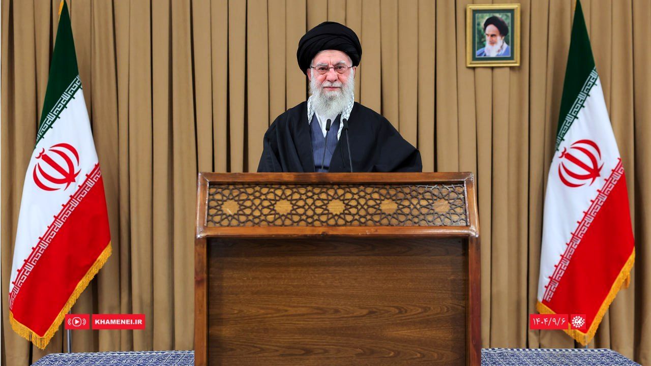 فیلم کامل سخنرانی تلویزیونی رهبر انقلاب اسلامی