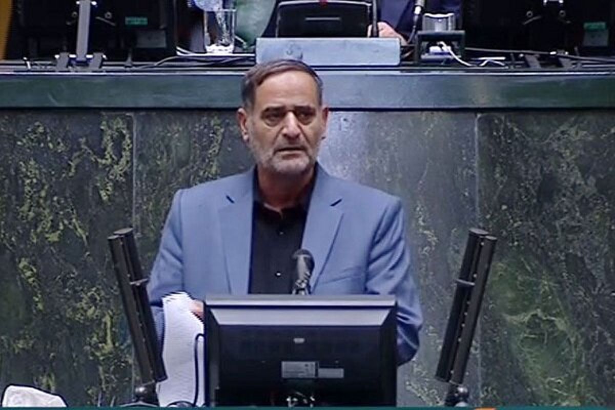 عباسپور: اگر مجلس به استیضاح رأی ندهد مُهر تأیید بر افزایش قیمت ارز از ۵۵ به ۹۰ هزار تومان است