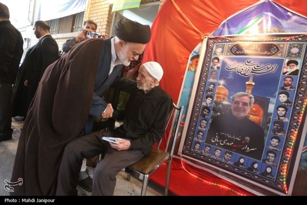تصاویر: وداع با پیکر سردار شهید ربانی و همسر ایشان