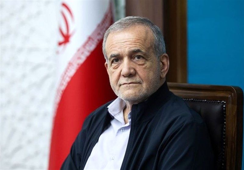 پزشکیان: توان دفاعی را به صادرات رساندیم/ خودباوری را جایگزین وابستگی کردیم