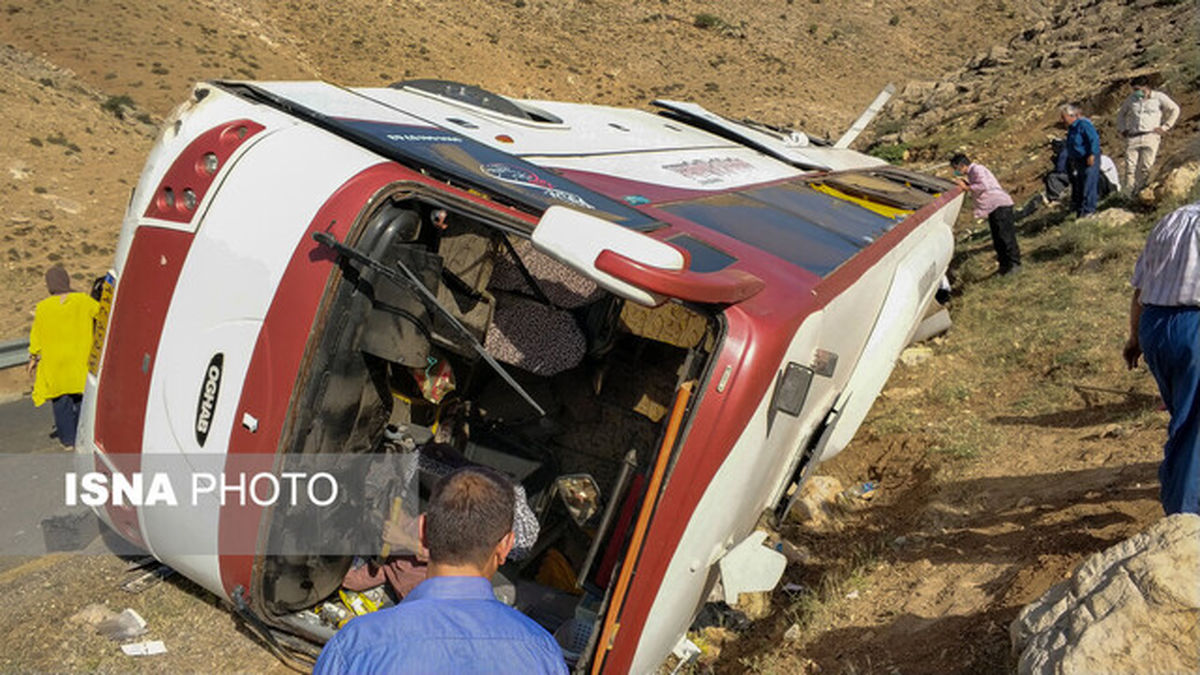 انتقاد نماینده از مشخص نشدن علت حادثه واژگونی اتوبوس خبرنگاران