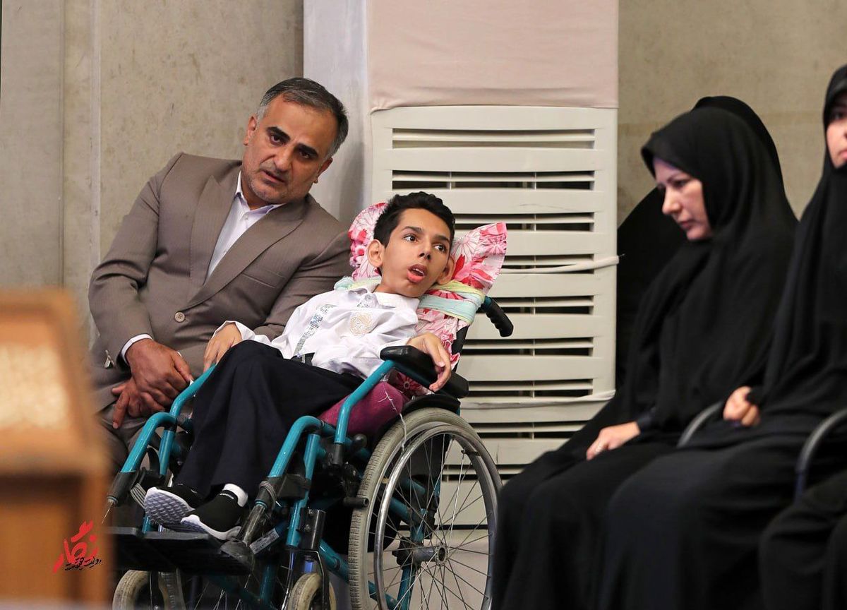 تصاویری از نخبه مازندرانی در دیدار با رهبر انقلاب