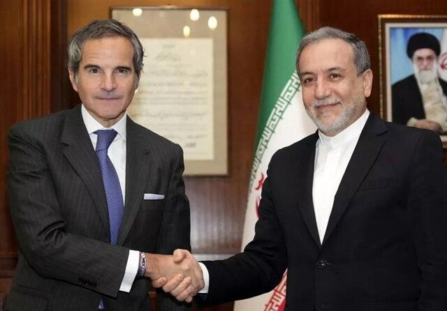 ادعای لارنس نورمن از دیدار دیپلمات ایرانی و گروسی  