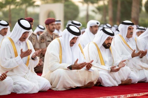 اقامه نماز باران در لوسیل با حضور امیر قطر