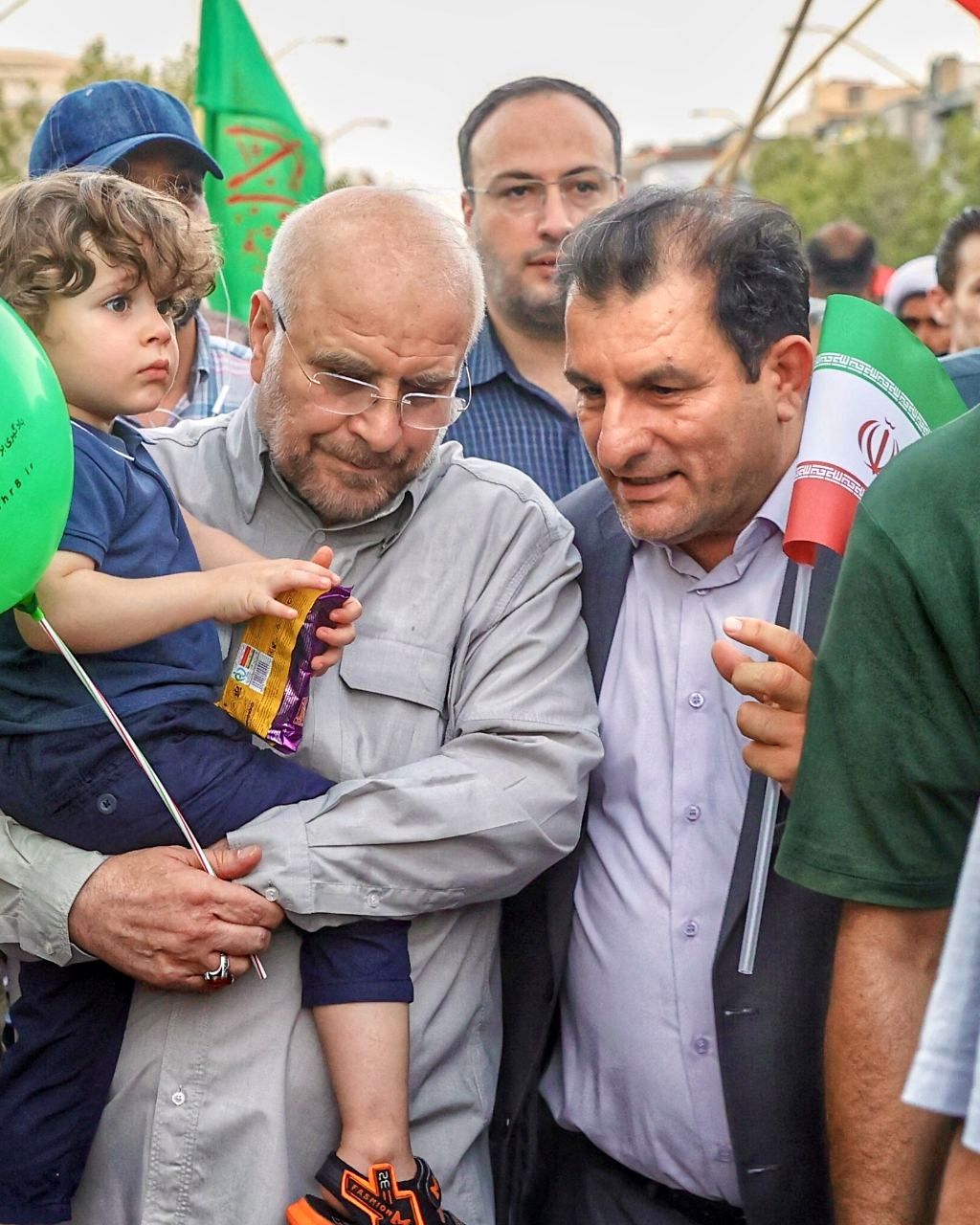 اینستاگرام/ واکنش قالیباف به جشن مردمی غدیر : قدر این انسجام و نزدیکیِ دل‌ها را باید دانست