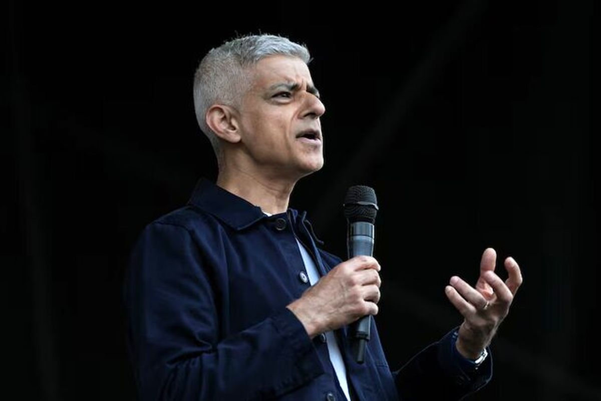 دعوت صادق خان: به جای آمریکا، به لندن بیایید!