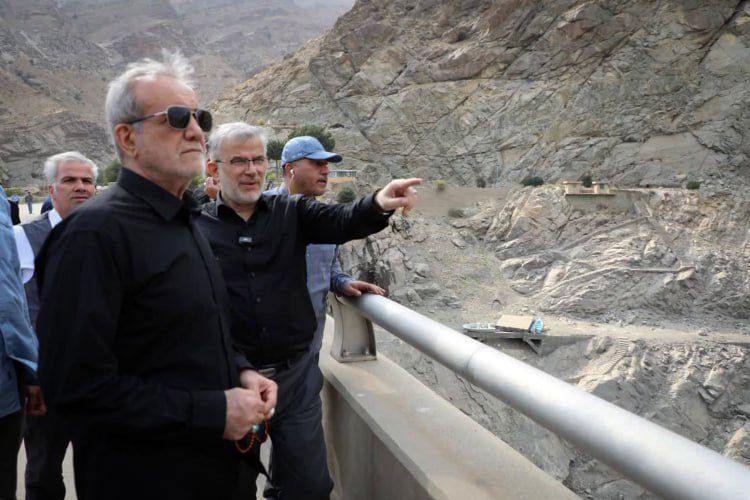 تصاویر بازدید ‌پزشکیان‌ از پروژه ملی آزادراه شمالی