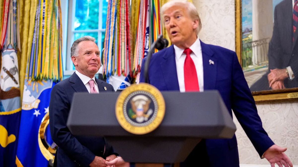 ترامپ: کل دولت من مامور مذاکره با تهران شده است