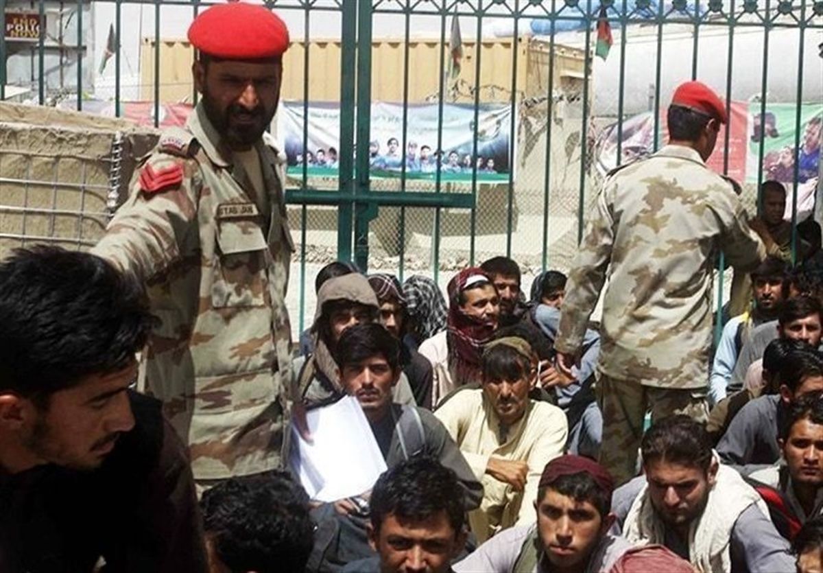 مسافران پاکستان بخوانند