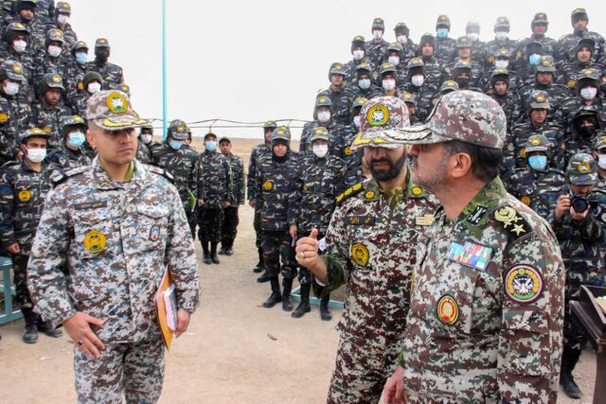 
بازدید امیر سرتیپ صباحی فرد از مرکز آموزش و میدان تیر پدافند هوایی