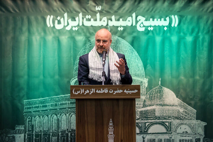 بسیج ستون اصلی برای اثبات کارآمدی دین در اداره جامعه است / نباید مردم را پایین و بالا دسته‌بندی کنیم / ما باید به بسیجی و پاسدار بودنمان افتخار کنیم 