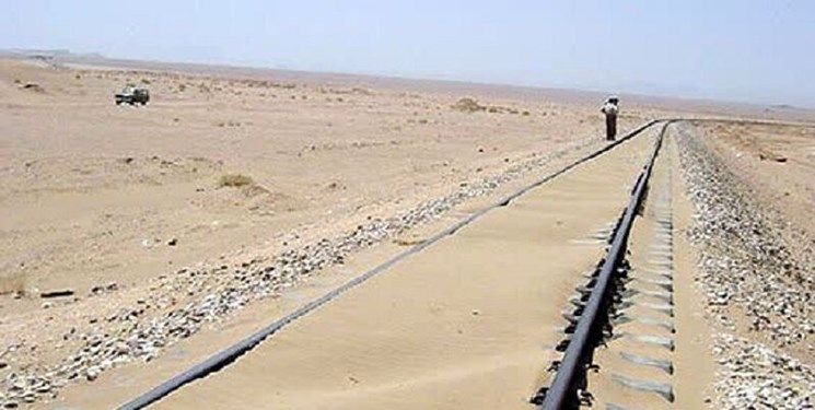  هجوم ریزگردها حرکت قطار سرخس- مشهد را لغو کرد