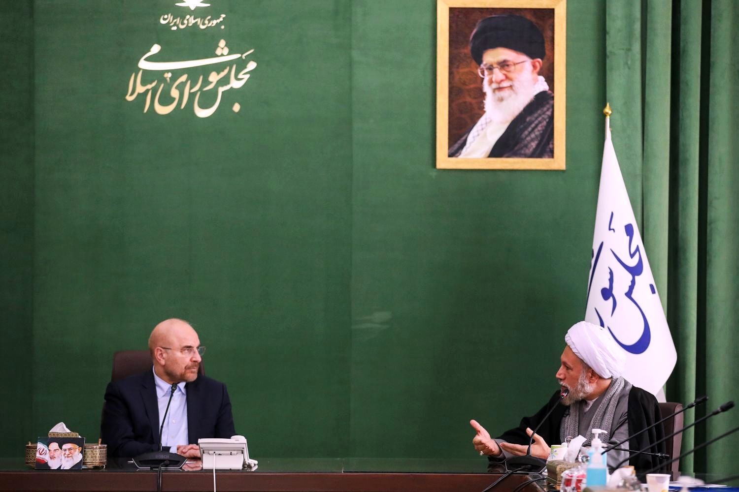 تصاویر: نشست مجمع نمایندگان استان فارس با قالیباف