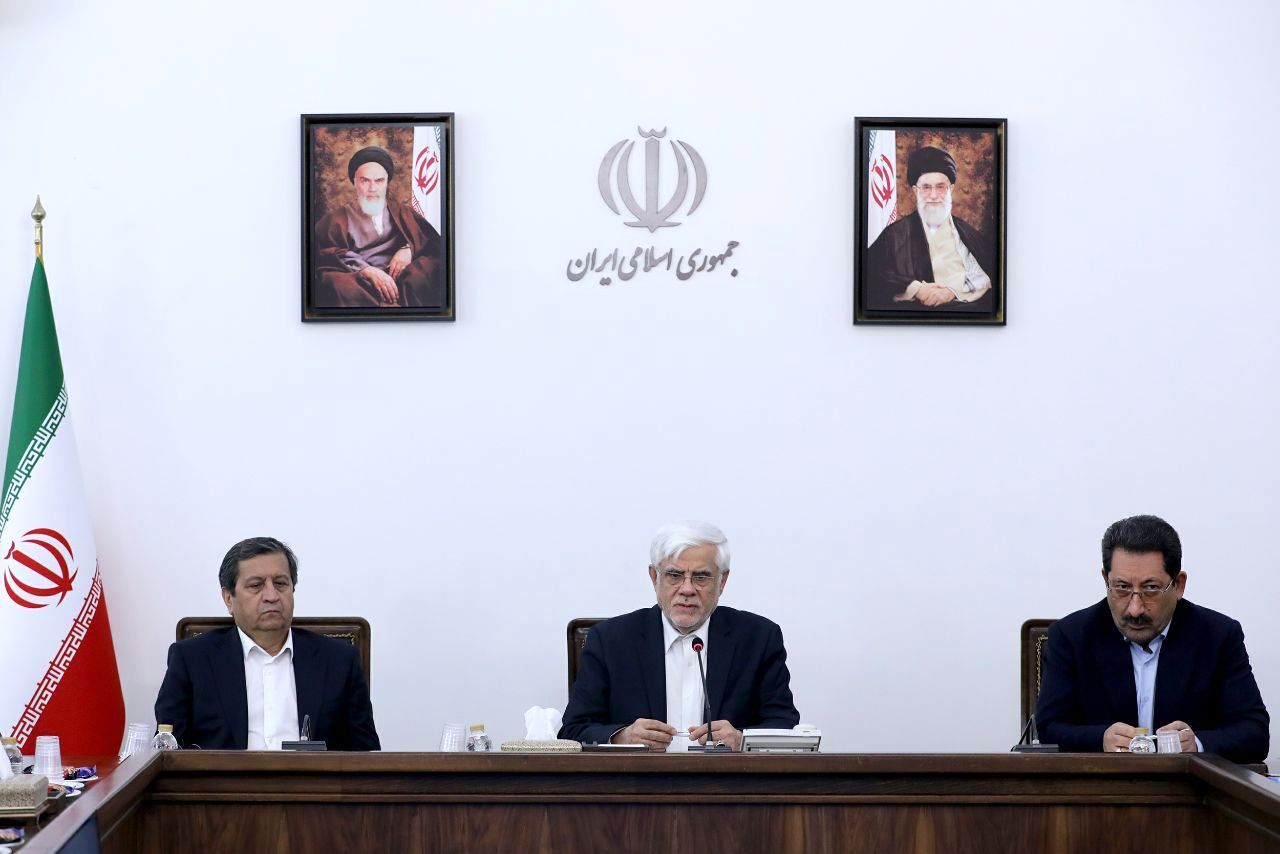 عارف: آرامش بازار بیش از قبل تقویت شود