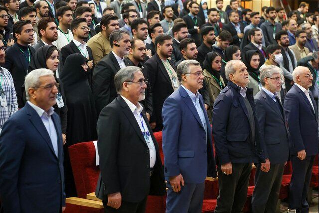 حضور پزشکیان در مراسم گرامیداشت روز دانشجو