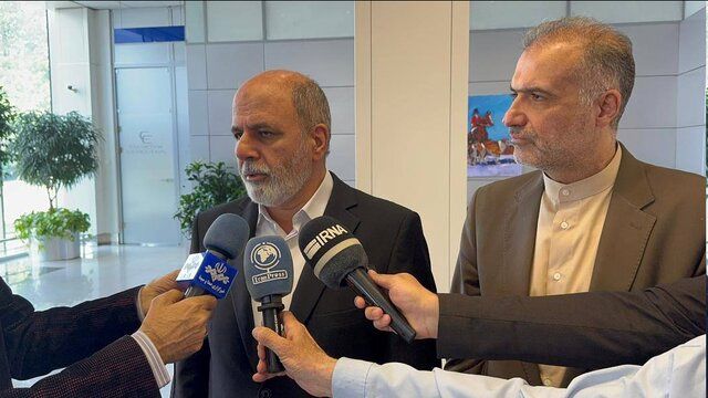 احمدیان: باید از فرصت‌هایی که جلوی پای ملت‌ها باز شده، استفاده کرد