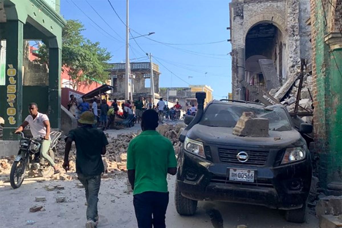 تصاویر هولناک از  زلزله هائیتی/ افزایش تلفات به 1300 نفر