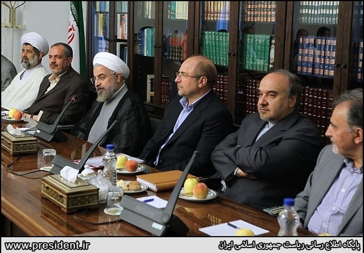 ۶ نکته در مورد عدم دعوت از شهردار تهران در جلسات دولت/ تجربهای که برای دولتها درس نشد!