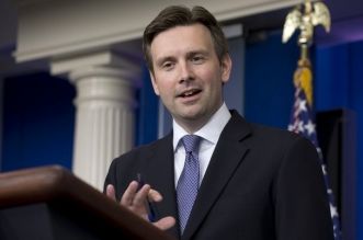 رفع نشدن تحریم ها و تداوم بازی خوردن مقامات دولتی در زمین بازی آمریکا / سخنگوی کاخ سفید: ایران نباید انتظار سرمایهگذاری خارجی داشته باشد