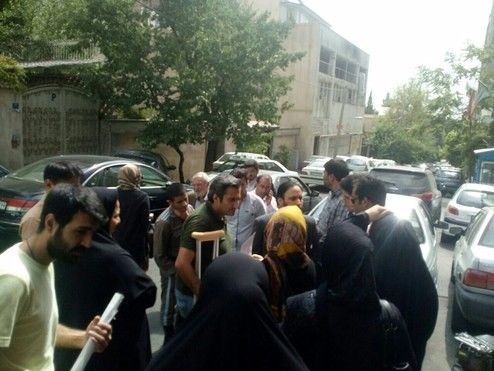 تجمع دانش آموختگان حقوق این بار جلوی مرکز وکلای قوه قضاییه +تصاویر