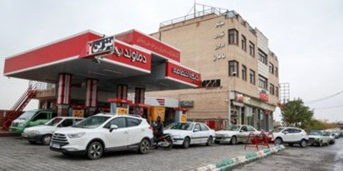 صف کیلومتری پمپ بنزینهای اصفهان +فیلم