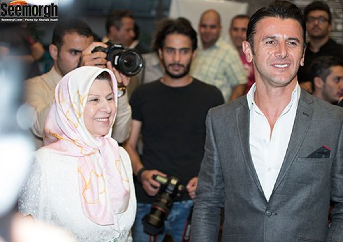 عکس: امین حیایی در کنار مادرش