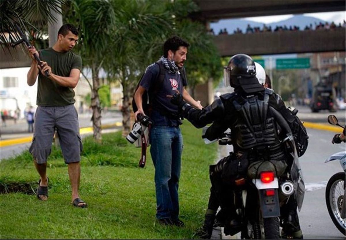 حمله پلیس کلمبیا به معترضان/تصاویر